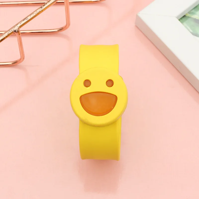 Стиль Smiley репеллент силикагель Slap Snap Band Young STUDENT'S игрушка для детей телефон часы ремешок цвет производители Whol