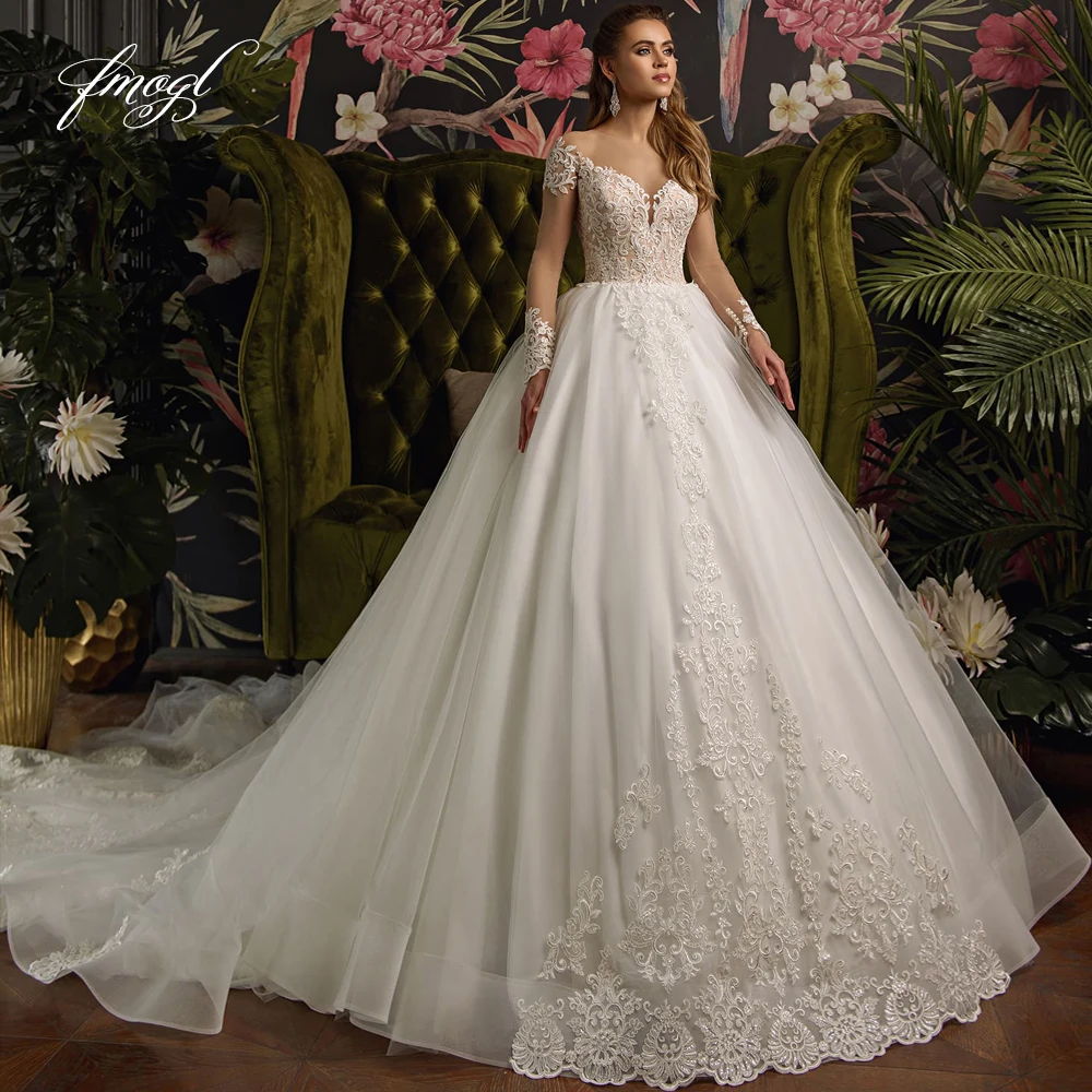 Fmogl Sexy Elegant Long Sleeve Lace A Line Wedding Dresses Luxury Scoop Neck Appliques Court Train Vintage Bridal Gowns