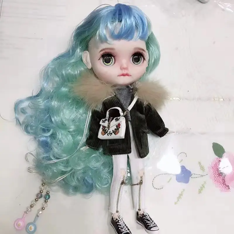 Обнаженная кукла Blyth, Голубые вьющиеся волосы