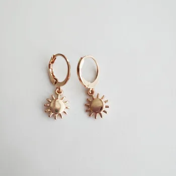 

CUTE GOLD COLOR PLATING CELESTIAL SUN CHARM SMALL HOOP EARRING FOR WOMEN GIRL