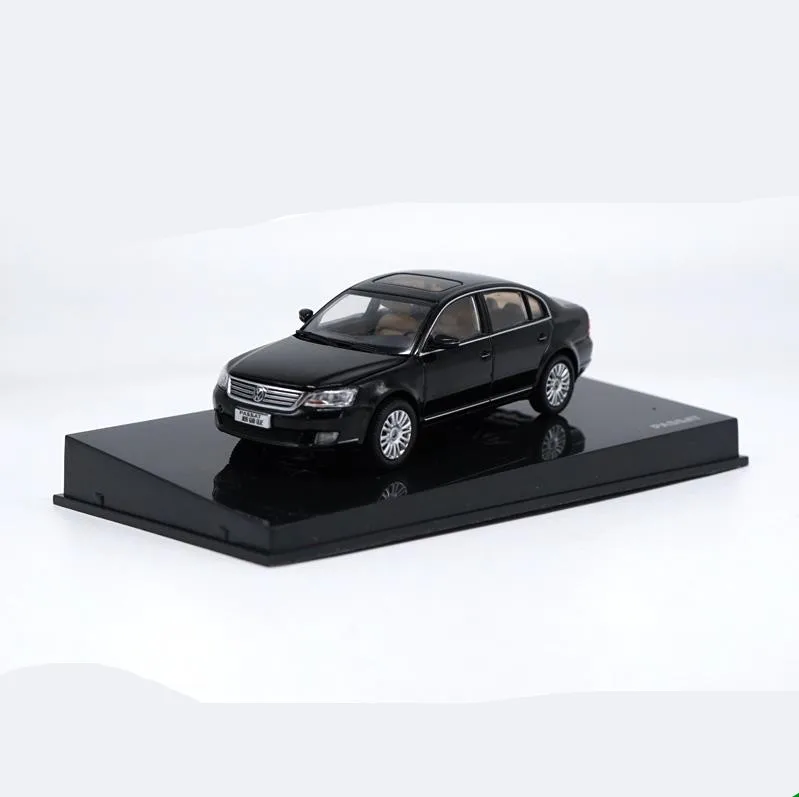 1:43 Масштаб passat черная и серебряная игрушечная машинка из сплава изысканный