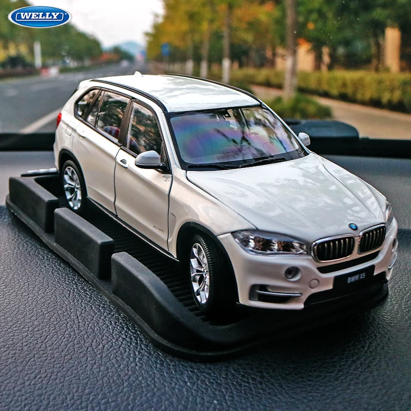 

WELLY 1:24 BMW X5 white off-road vehicle simulation alloy car model collection gift toy die-casting car model