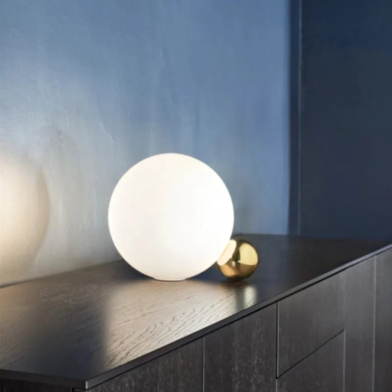

Nordic Creative LED Glass Ball Table Lights Lighting Novel Indoor Decor Living Room Lamp Bedroom Bedside Study Light Fixtures