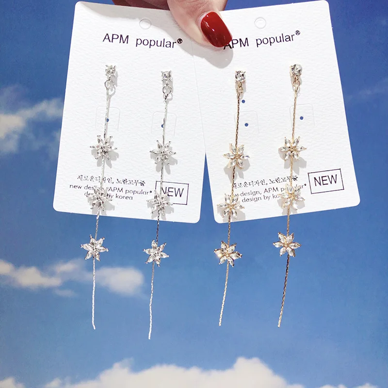 

Fashion Retro Small Fresh Inlaid Zircon Gold / Silver Flower Long Earrings Wedding Party Banquet Accessories Jewelry