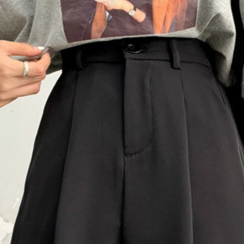 Spodenki damskie letnie guziki do kolan czarne szerokie nogawki luźne serwetki koreański styl Casual damskie biuro BF Streetwear moda prosta 5 Spodenki damskie letnie guziki do kolan czarne szerokie nogawki luźne serwetki koreański styl Casual damskie biuro BF Streetwear moda prosta 5