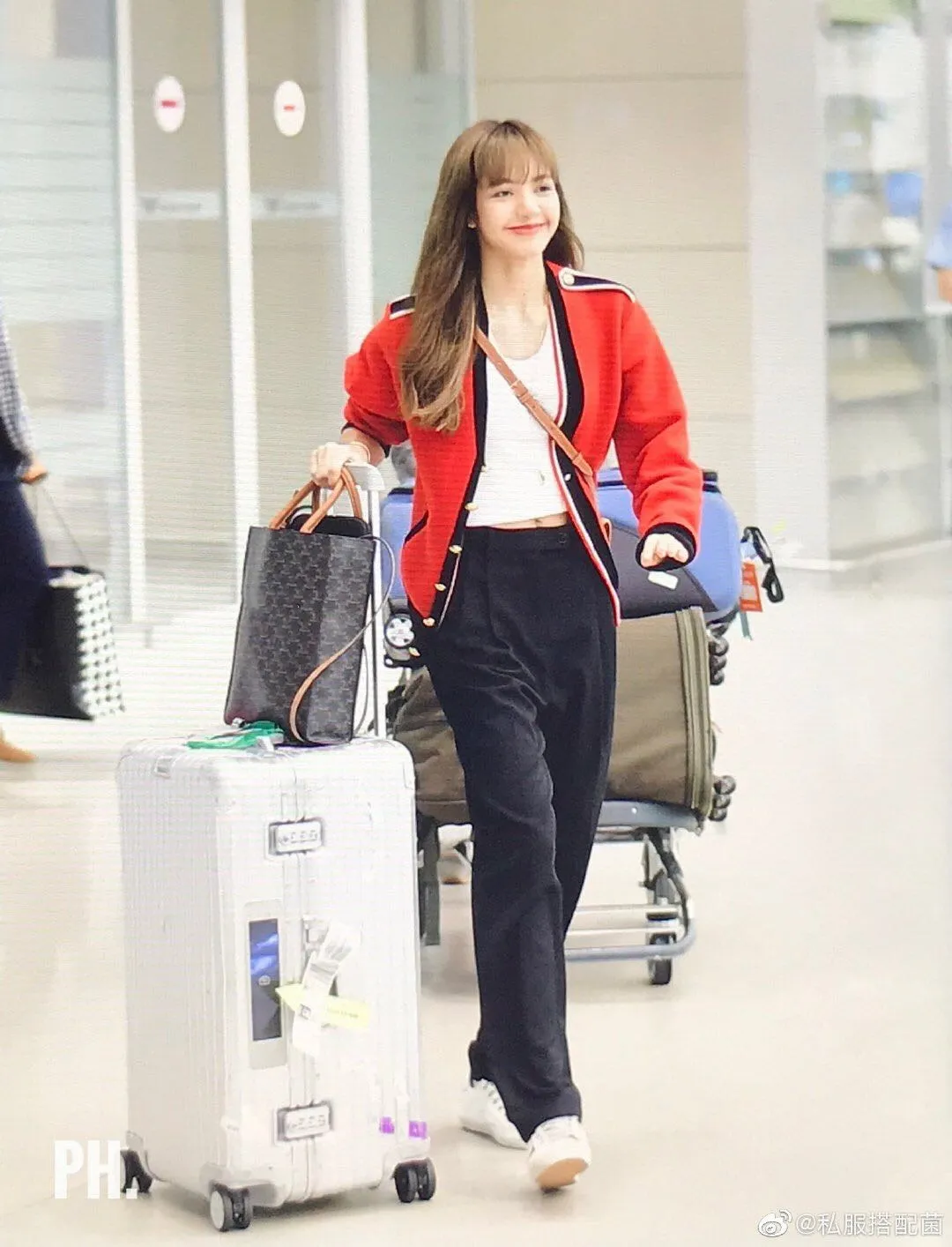 Kpop Blackpink Lisa корейские летние красные трикотажные толстовки с капюшоном и v-образным вырезом Женские уличные модные свободные толстовки Harajuku пальто для девочек