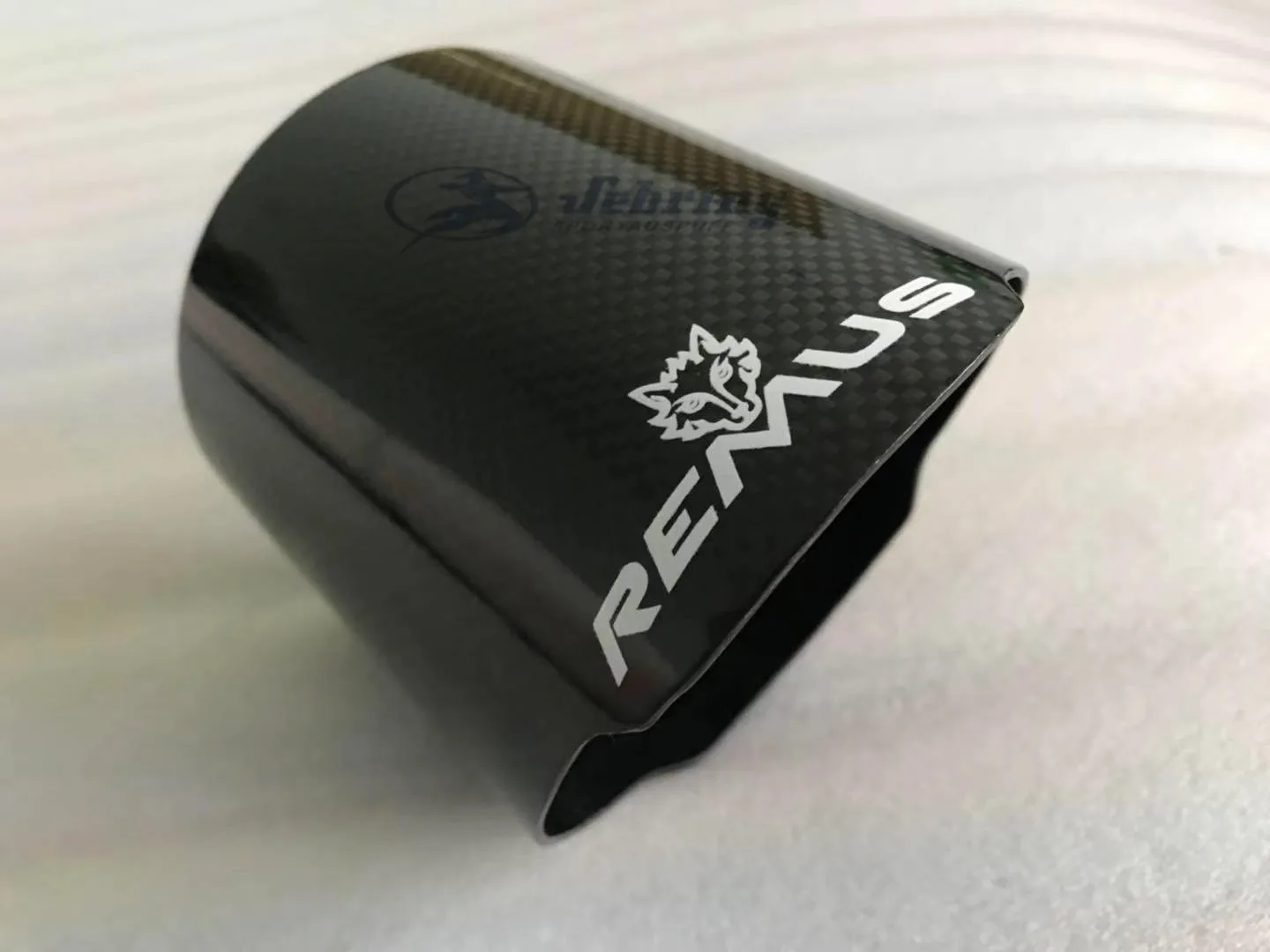 Carbon fiber REMUS wolf stainless steel universal car exhaust pipe muffler auto parts modified nozzle cover exhaust pipe cover