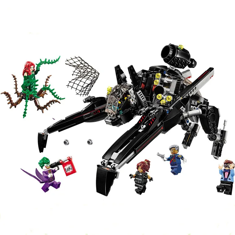 

07056 775Pcs Batman Movie Series The Scuttler Bat Spaceship Model Set Building Blocks Bricks Toys for Children Christmas Gifts