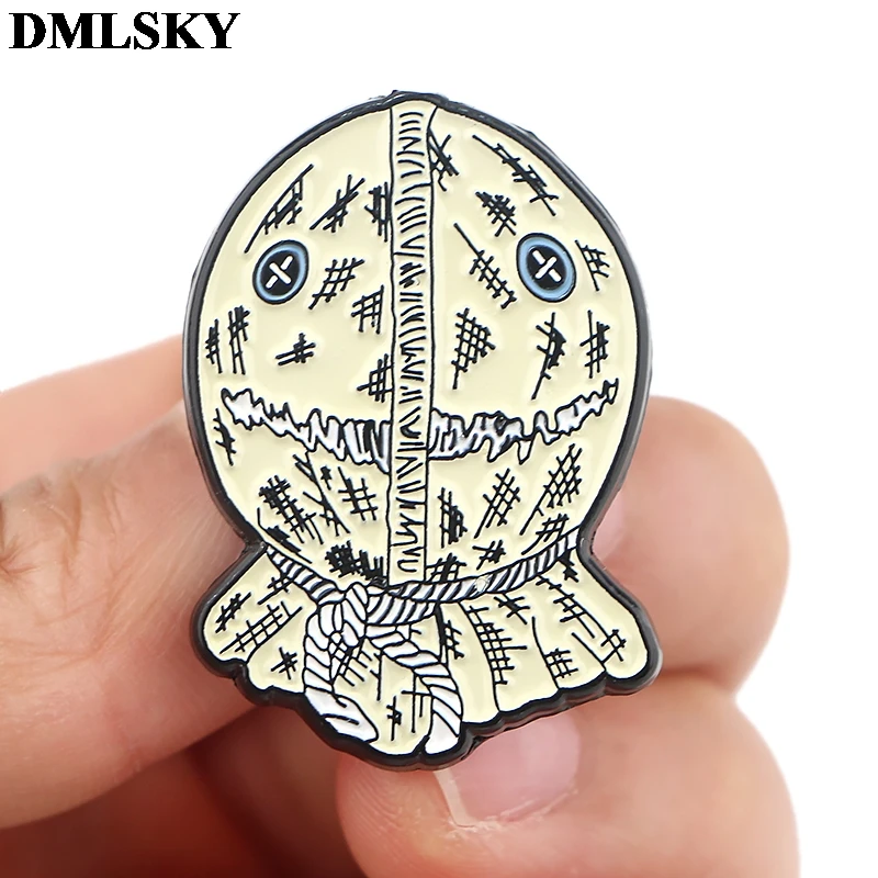 DMLSKY Trick R Treat, металлические эмалированные булавки, броши, модный значок шапка, булавки, ювелирные изделия для одежды, платья, булавки для галстука M4058