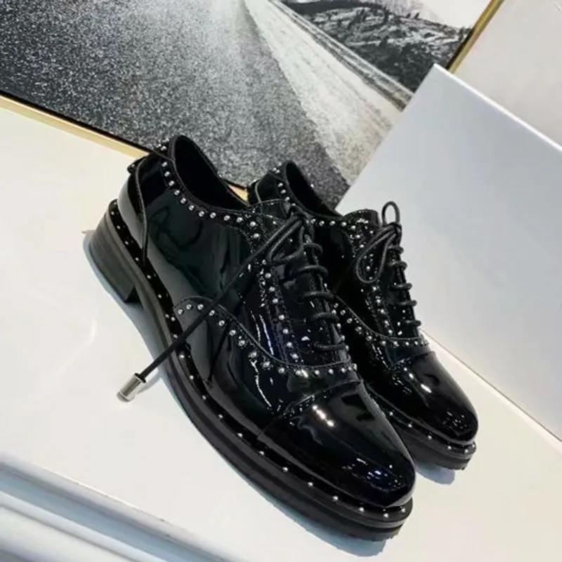 

Ladies Shoes Zapatos De Mujer Round Toe Shallow Shoes Woman Lace Up Female Shoes Rivet Mixed Colors Shoes Outdoor Casual Light