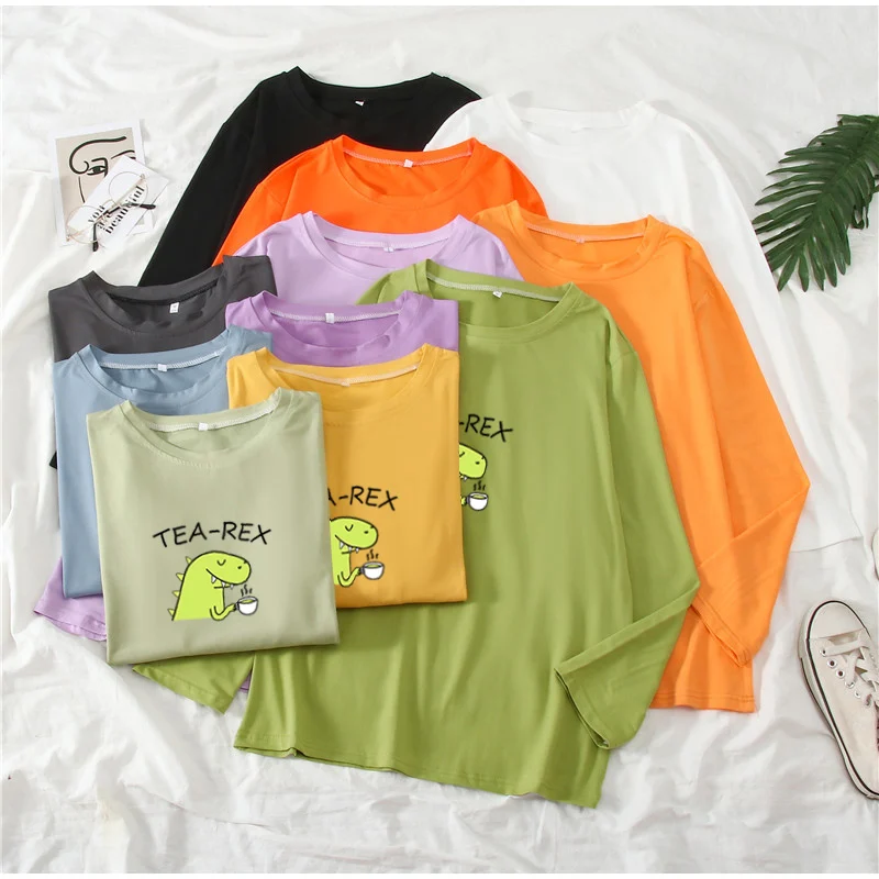 Женская футболка с длинным рукавом зеленая принтом динозавра черная