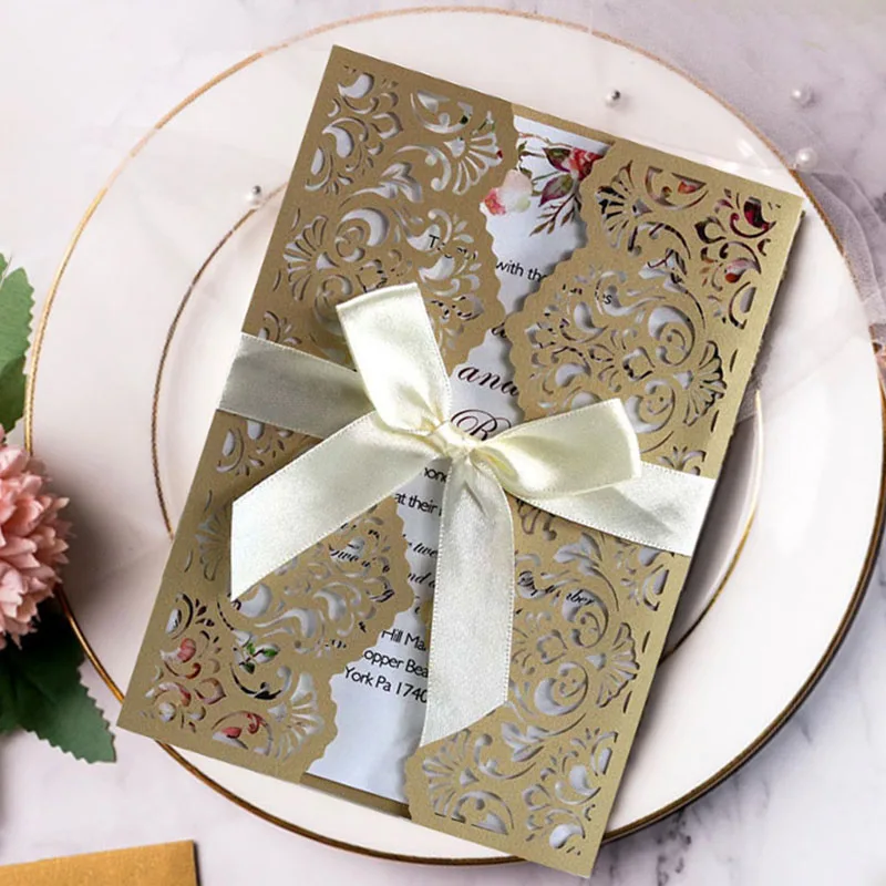 50pcs Elegant Flower Laser Cut Favor Wedding Invitations Card Lace Pocket Customize Invites Greeting Card Printing Party Decor