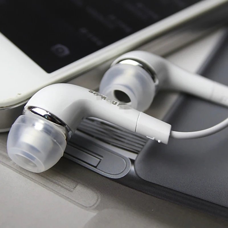 

Wired Headset Noise Cancelling Music Headphone In-Ear 3.5MM Earphones Sports Waterproof Earphone with Control Volume earbuds