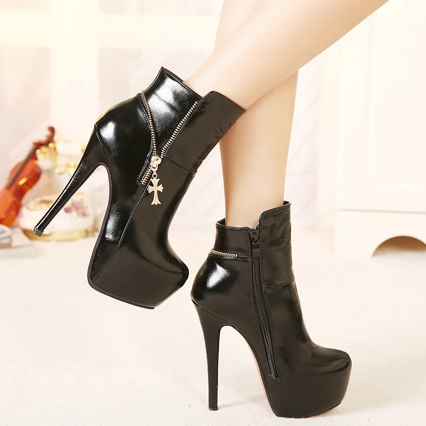 

Zipper Clogs Platform Lady Boots Women's Rubber Shoes Rain Round Toe Bootee Woman 2019 Luxury Designer Leather Booties Ladies