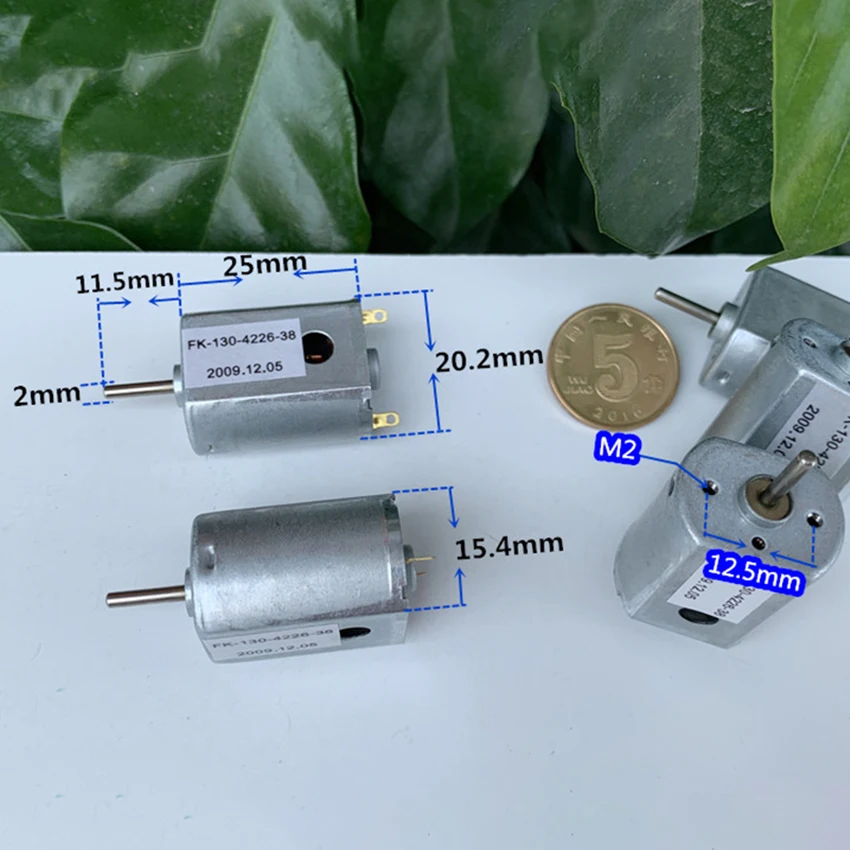 130 3,0-4 V высокоскоростной двигатель с плоской формой, сильное магнитное охлаждающее отверстие, Угольная щетка для игрушечной модели, 840 главный мотор, DIY Изготовление
