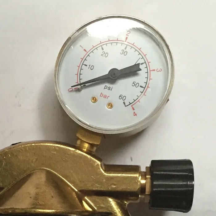 

Western style gas regulator for acetylene