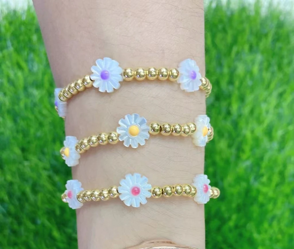 

5Pcs Luxury new designs Daisy bracelet, gold beads flower shaped shell bracelet jewelry for gift