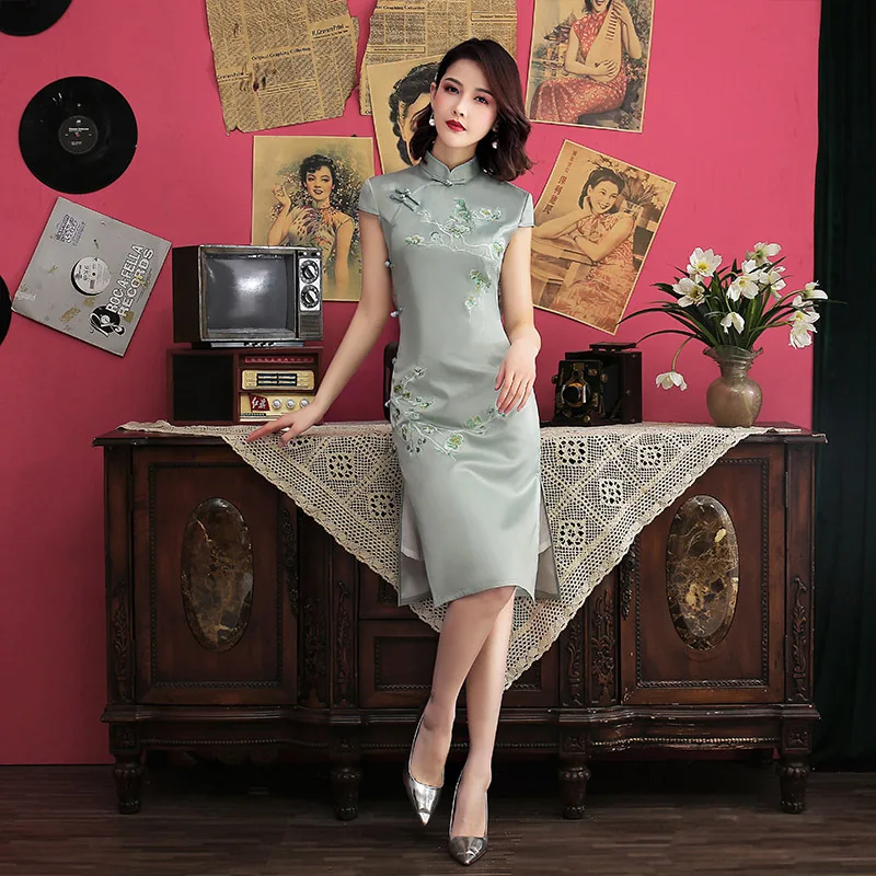 Элегантное тонкое женское атласное платье Qipao с цветочной вышивкой, сексуальное короткое зеленое платье Чонсам 3XL, новинка года, вечерние выпускное платье vestidos