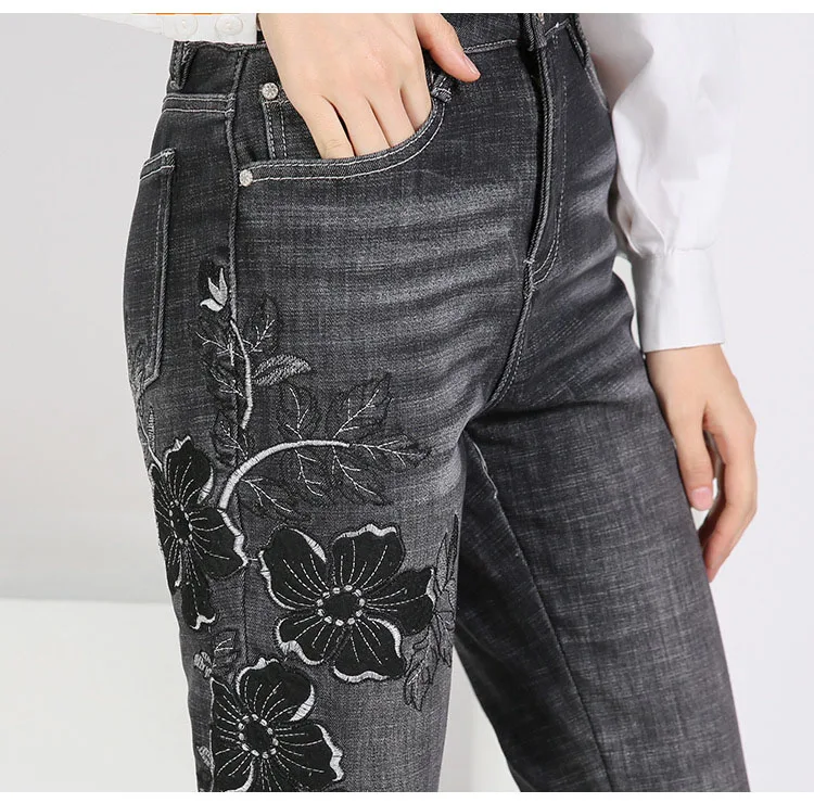 12387200849_528912256