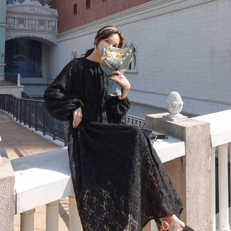 

Photo Shoot 2020 Spring New Style Korean-style Loose-Fit Black And White with Pattern Pullover Lantern Sleeve Elegant Versatile