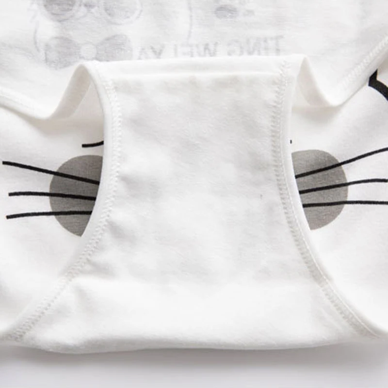 Women Underwear Girls Simple Black And White Cute Cartoon Underwear In The Waist Breathable Briefs Panties Women Underwear Girls Simple Black And White Cute Cartoon Underwear In The Waist Breathable Briefs Panties