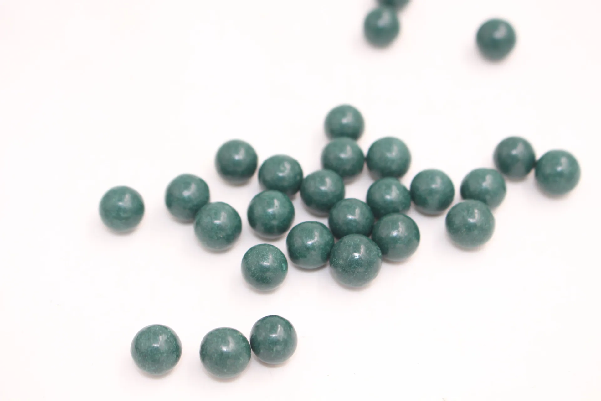 100pcs/pack Slingshot Mud Balls Beads for Hunting Sling Shot Catapult Ammo Description Image.This Product Can Be Found With The Tag Names Mud balls beads hunting, Paintball hunting balls, Paintball slingshot ammo, Wargame balls accessories