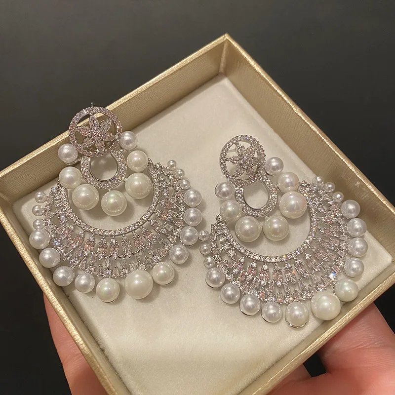 ★関税込★VINTAGE HOLLYWOOD★Big White Berry Pearl Earrings Classic Collection White Akoya 8.0-8.5 mm Pearl Dangle