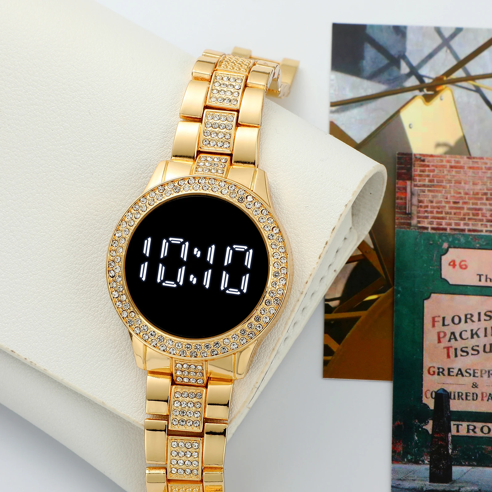Trending Products 2021 New Fashion Stainless Steel Band Women Led Digital Watches Rhinestone Women's Wrist Watch Relogio Clock 3