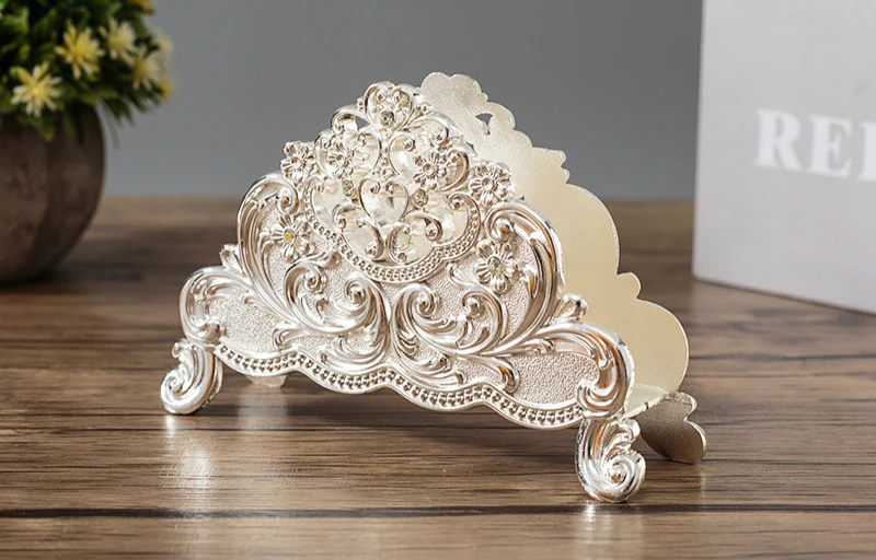 5890063713_2024733885