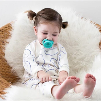 

New Arrival Baby Flexible Nipples Pacifiers Cartoon Baby Pacifiers Safety Food Grade Silicone Baby Nipple Soother Toys 3 Colors