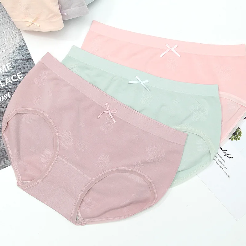 Summer Ladies Briefs Cotton Seamless Breathable Mid-waist Cotton Crotch Seamless Package Hip Solid Color Panties