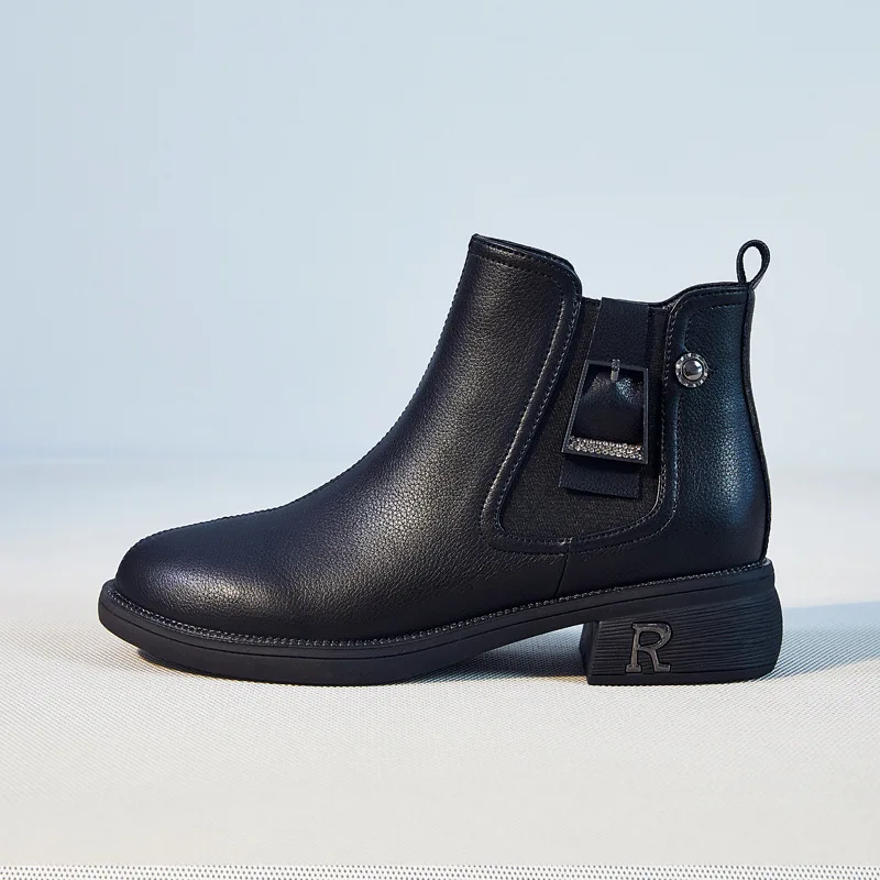 Women's boots 2020 new Martin boots women's short boots winter women's shoes European and American medium heel Chelsea boots