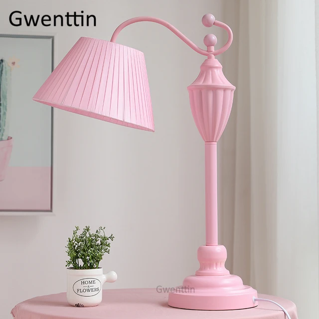 girls pink lamp