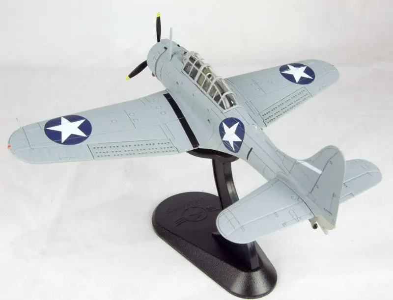 Корги Дуглас Dauntless SBD-3 черный B-1 1/72 литья под давлением модель самолета
