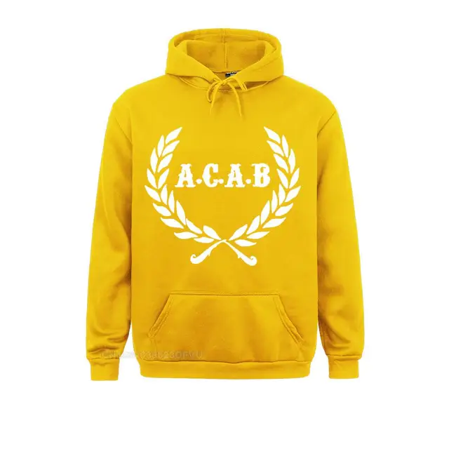 고딕적 매력과 편안함을 갖춘 Acab 풀오버 까마귀