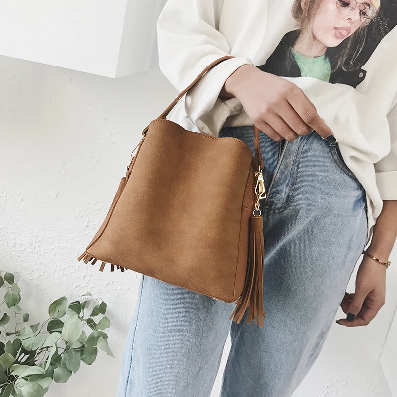 Популярная модная женская сумка-мешок, винтажная сумка-мессенджер с кисточками, Высококачественная Ретро сумка на плечо, простая сумка через плечо, сумка-тоут