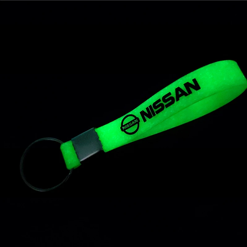 Светящийся держатель для ключей подарочные брелки-цепочки для Nissan Nismo X-trail Almera Qashqai Tiida Teana Skyline Juke автомобильный Стайлинг - Цвет: Luminous green