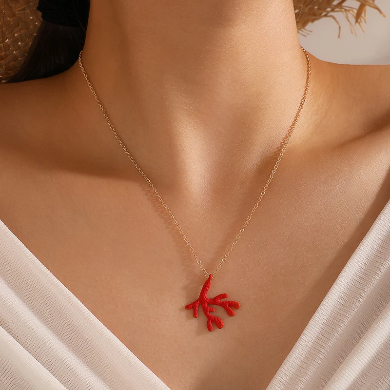 

HuaTang Boho Red Antlers Pendant Necklaces for Women Gold Color Long Chains Necklace Female Fashion Party Christmas Jewelry Gift