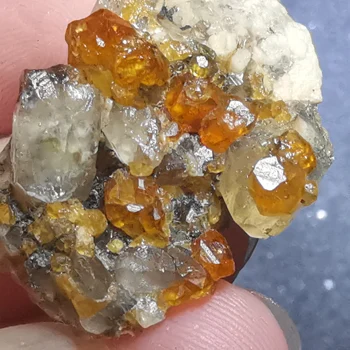 

5.4g.Rare natural garnet crystal hexagonal point feldspar mica brass multi mineral crystal symbiotic halo energy healing