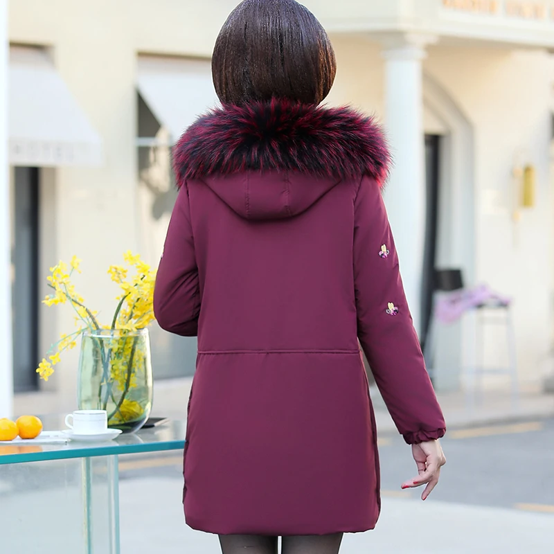 New Parkas Female Fur collar Winter Coat Women Thick Cotton Winter Jacket Women Fashion Outwear Parkas Mother's embroidery Coat