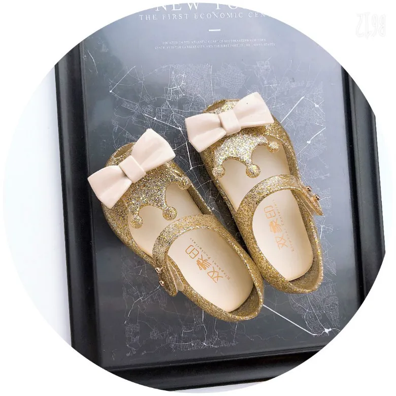 12820403356_1898404728