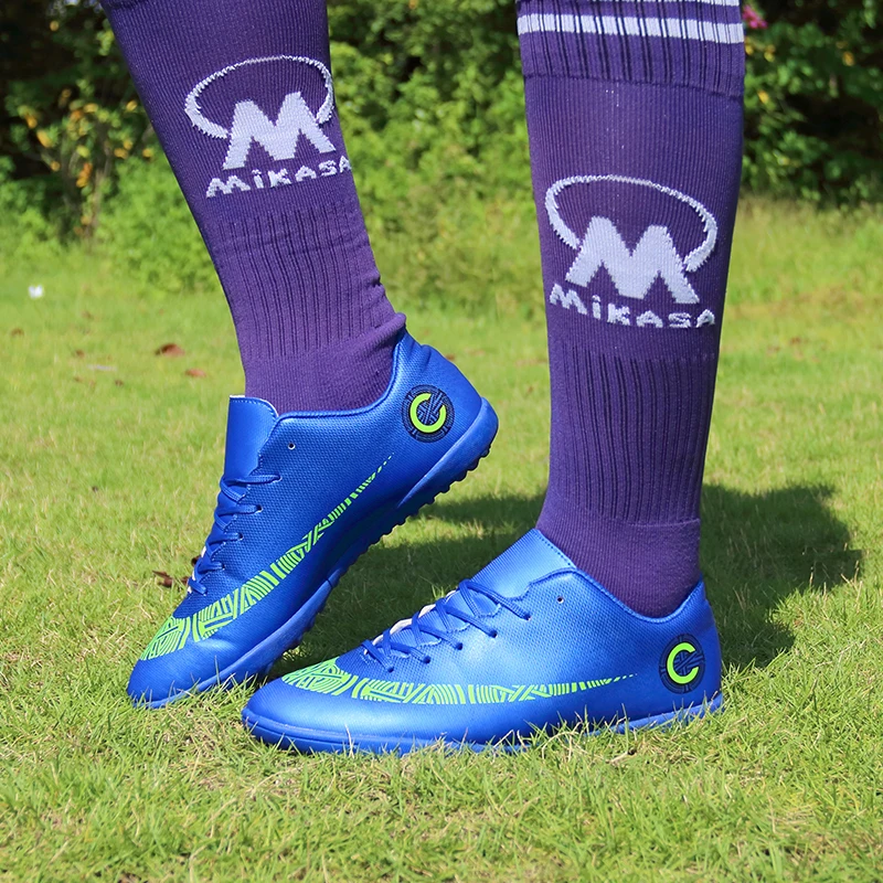 

Sneakers Men Football Shoes Soccer Cleats Boots Long Spikes HG Spikes Sneakers Soft AGTurf Futsal Soccer Shoes Men Zapatos