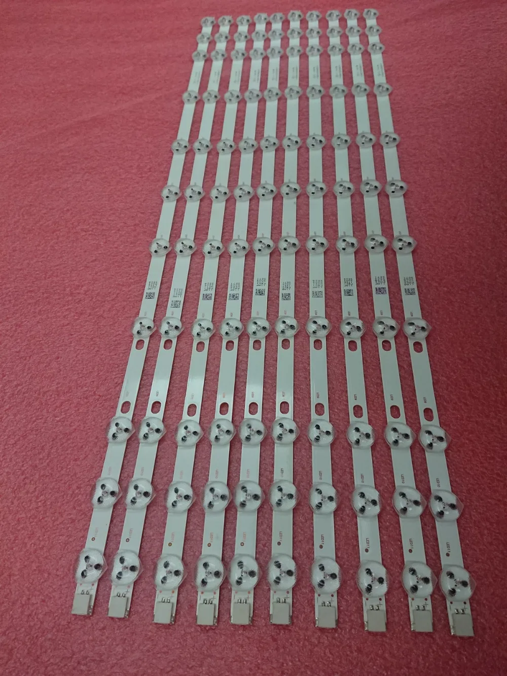 

New Original 20 PCS/lot 11LEDs 574mm LED backlight strip for VESTEL 32D1334DB VES315WNDL-01 VES315WNDS-2D-R02 VES315WNDA-01