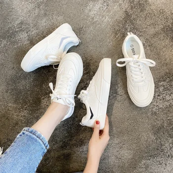 

Spring 2020 round toe flat bottom cross lace-up wild casual white shoes