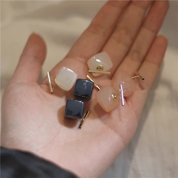 

AOMU New Summer 2 Styles Jelly Hang Up Balance Beam Stereoscopic Square Resin Geometric Stone Acrylic Earrings for Women Gift