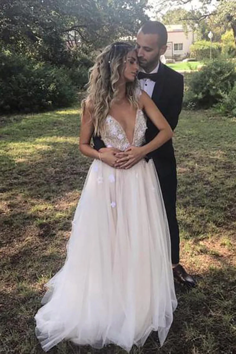 92 Flowers Wedding Dress White Deep V-neck With Delicate Appliques Backless Bridal Gown (4)