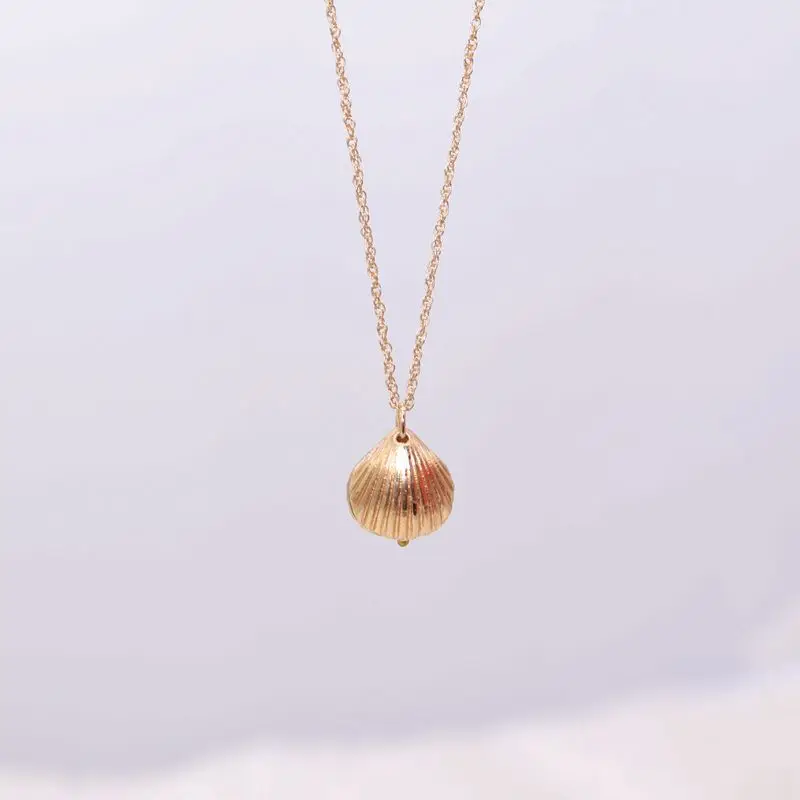 

Pearl Shell Necklace Women's Separate Designer Works Europe And America Jewelry