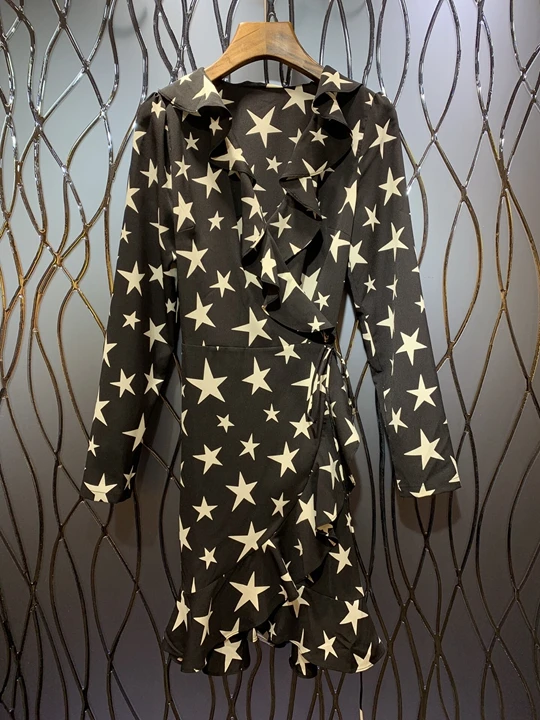 

2019 autumn and winter new women's V-neck ruffled side with a five-pointed star dress 730