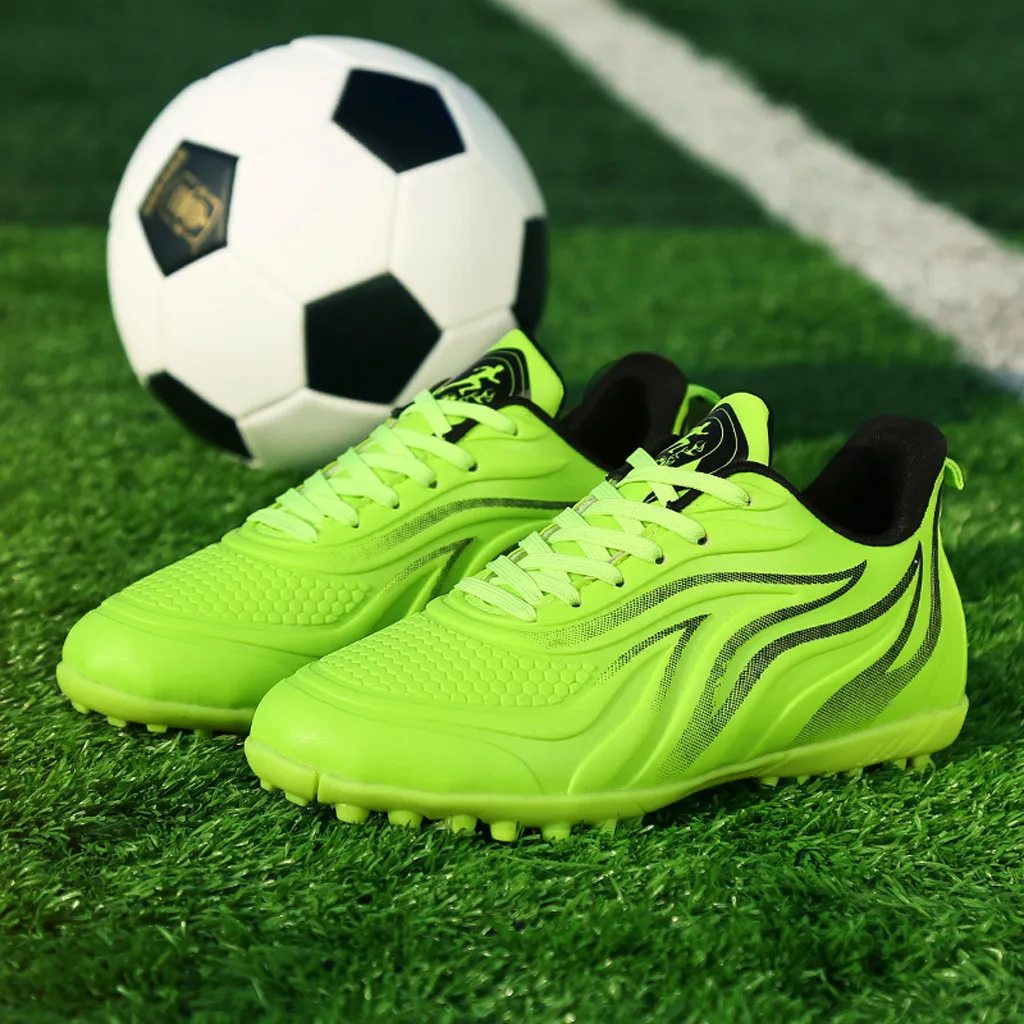 

Couple Outdoor Non-slip Soccer Shoes Children Low-top Training Football Shoes Plaid Lace-up Fretwork Rubber Children Shoes