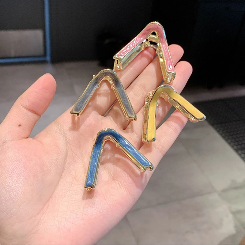 

Women V-shaped Hair Claws Metal Geometric Hair Clips Ponytail Holder Hair Claws Crab Hairpins Clamps Barrettes Hair Accessories